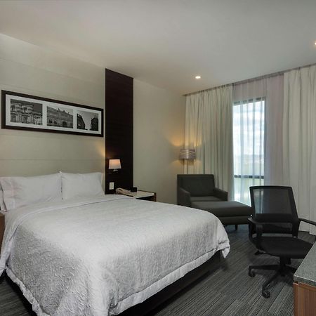 Hampton Inn And Suites San Luis Potosi Slp Extérieur photo