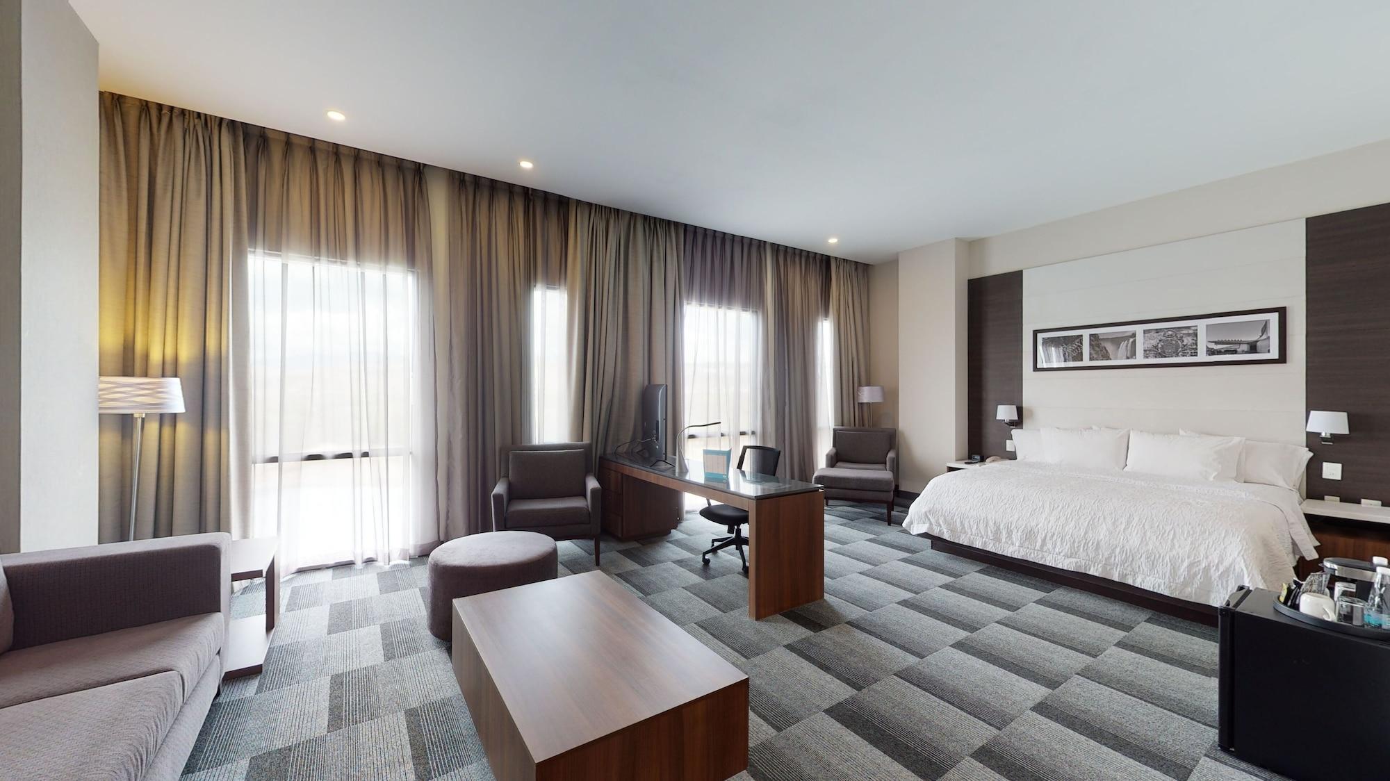 Hampton Inn And Suites San Luis Potosi Slp Extérieur photo