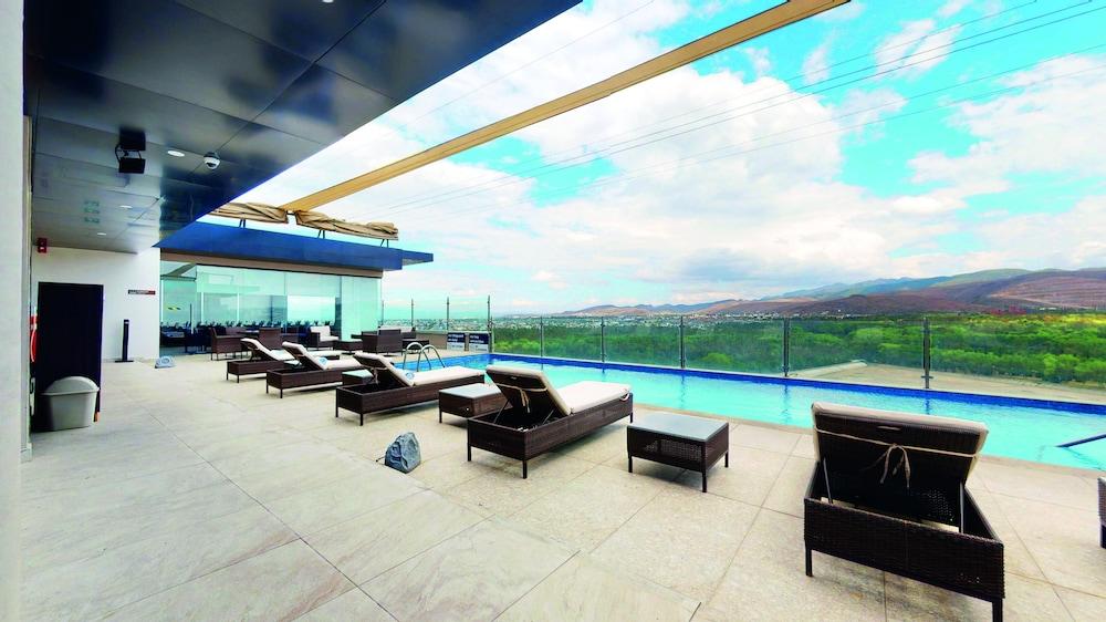 Hampton Inn And Suites San Luis Potosi Slp Extérieur photo