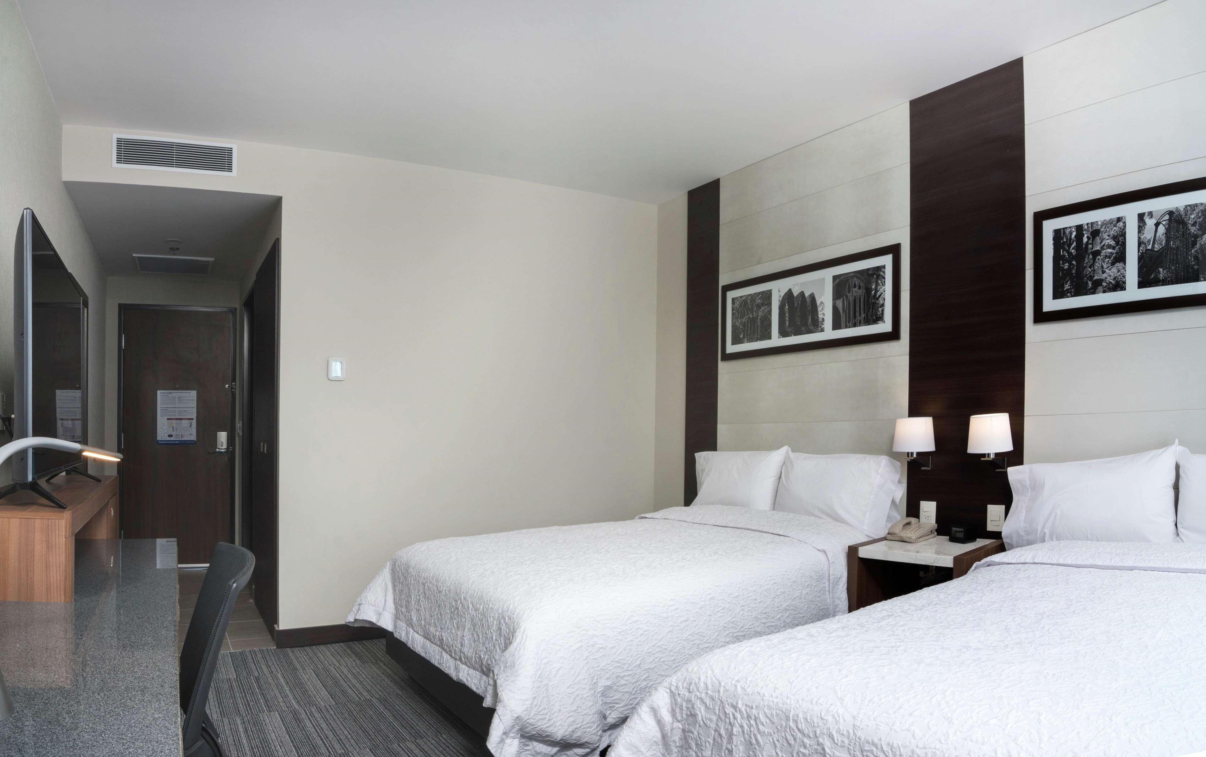 Hampton Inn And Suites San Luis Potosi Slp Extérieur photo