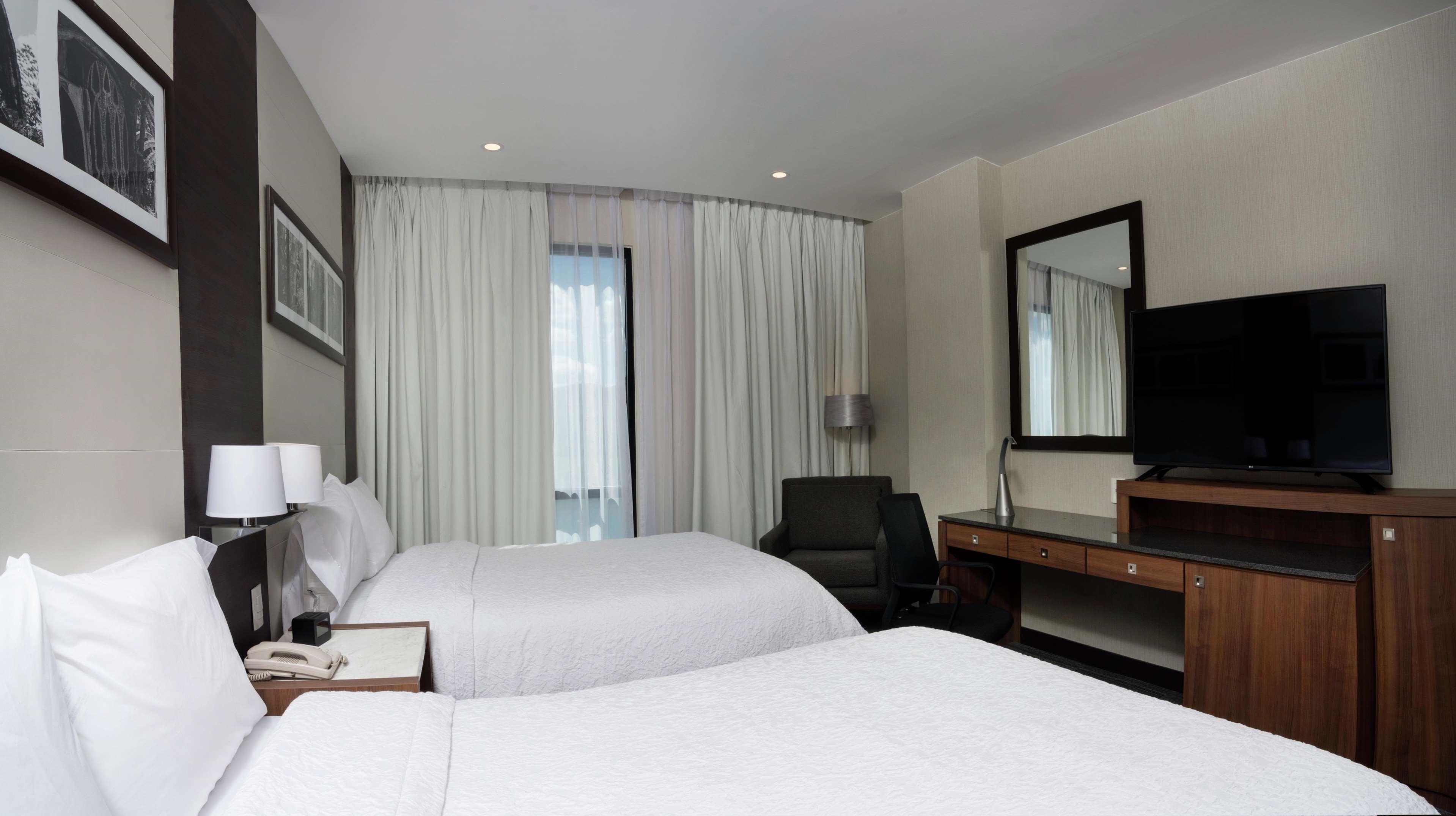 Hampton Inn And Suites San Luis Potosi Slp Extérieur photo