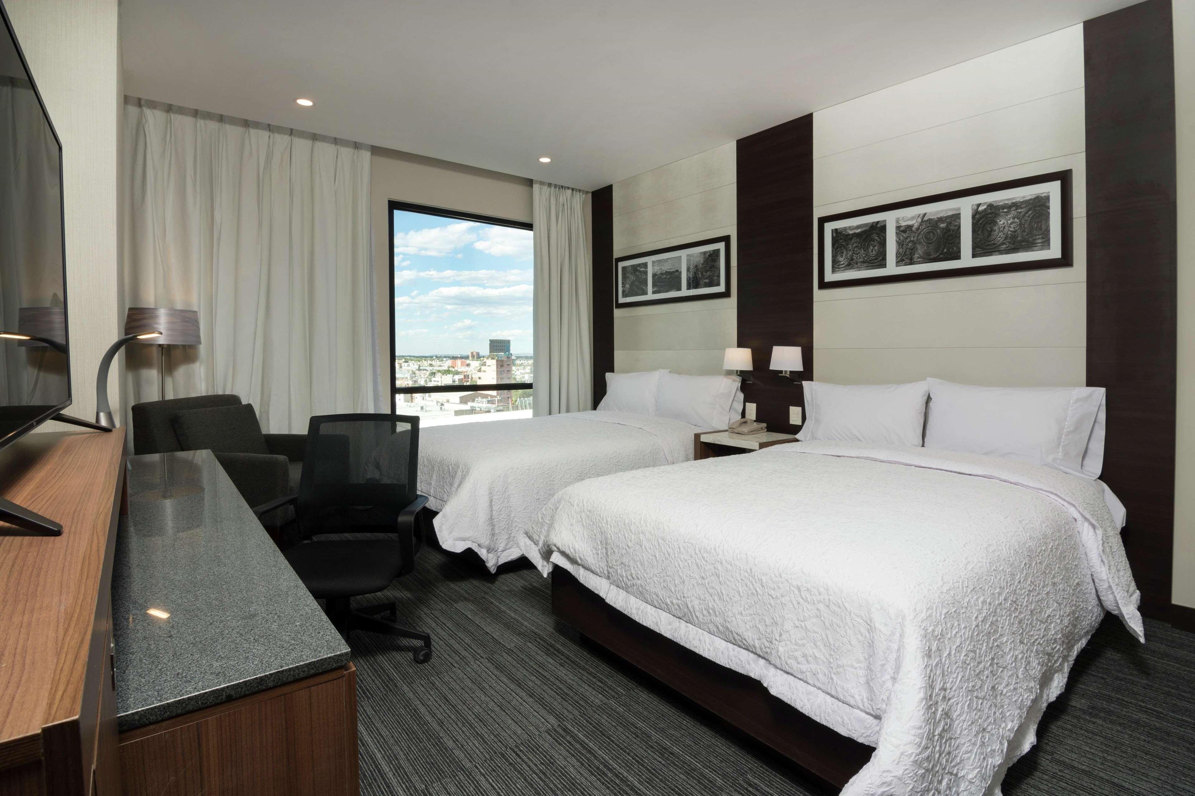 Hampton Inn And Suites San Luis Potosi Slp Extérieur photo