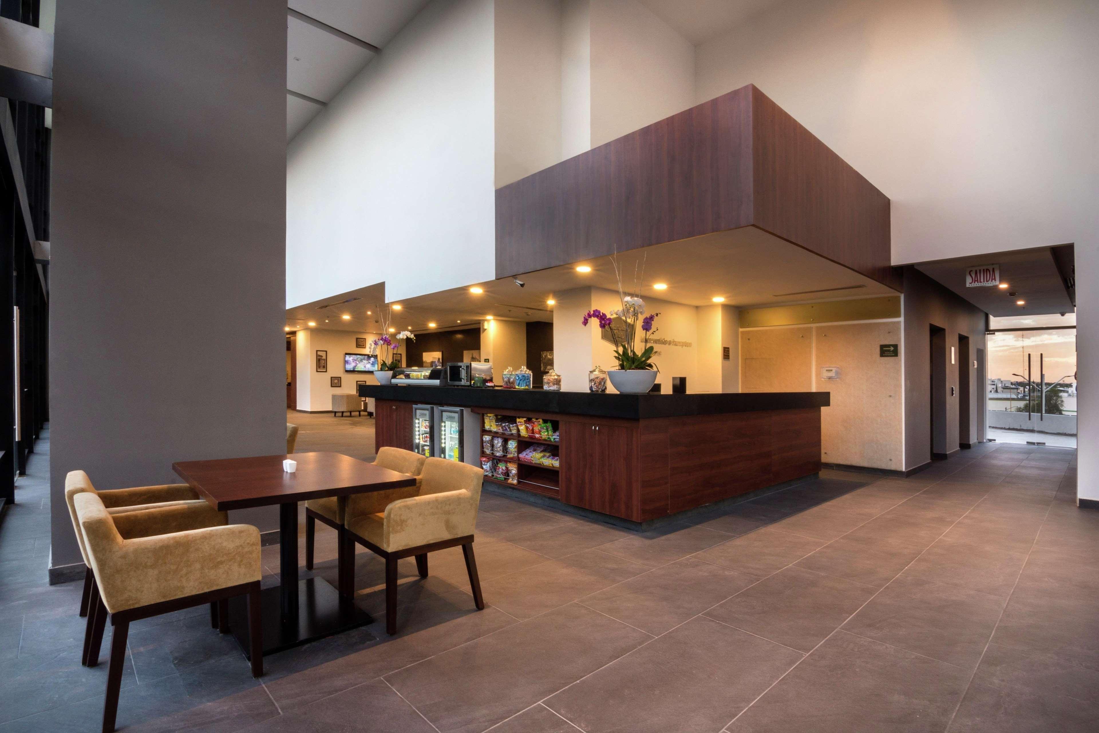 Hampton Inn And Suites San Luis Potosi Slp Extérieur photo