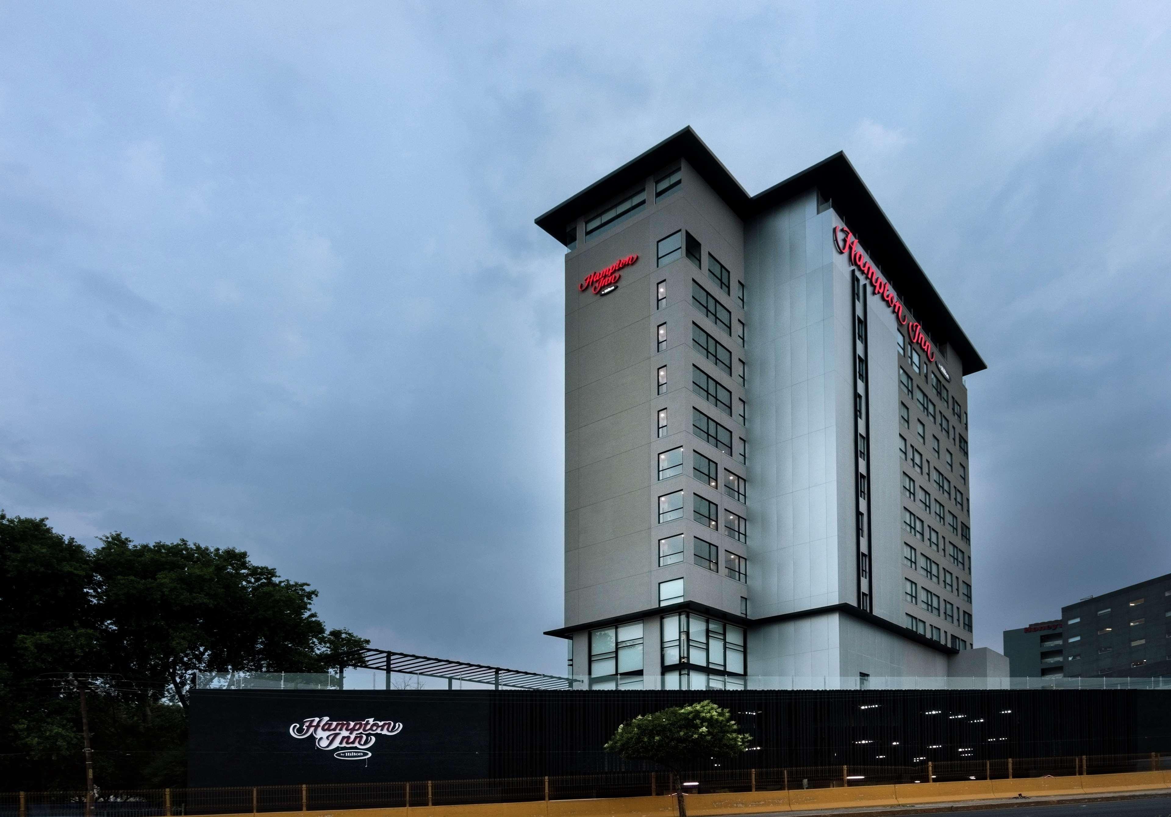 Hampton Inn And Suites San Luis Potosi Slp Extérieur photo