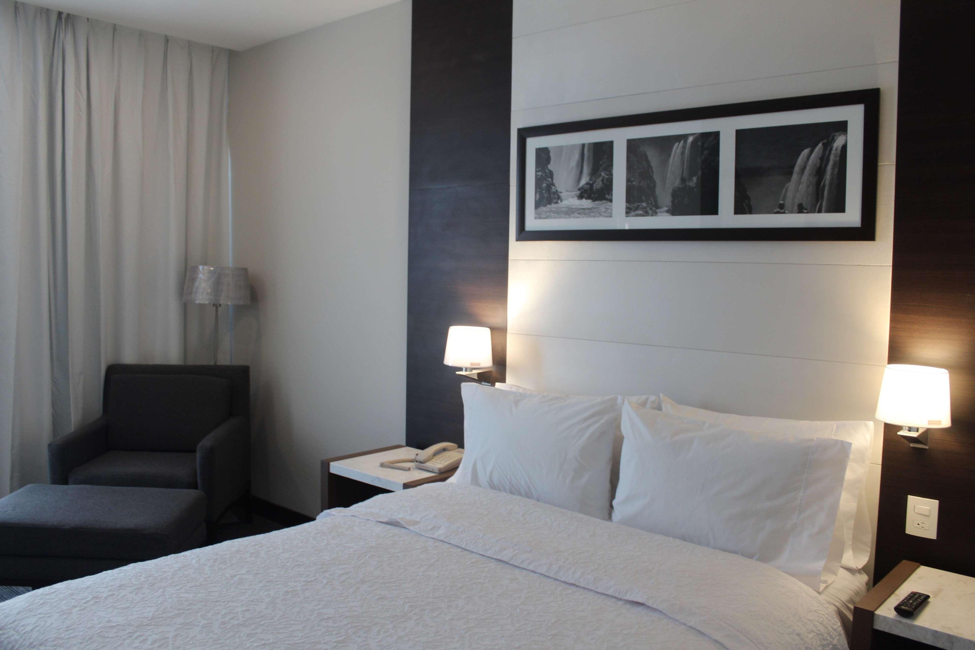 Hampton Inn And Suites San Luis Potosi Slp Extérieur photo